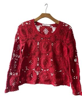 Solitaire Red Crochet Circle Lace Pullover Sweater